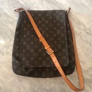 Authentic Louis Vuitton monogram Musette crossbody